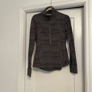 Lululemon green jacket. Size 8. Great condition.
